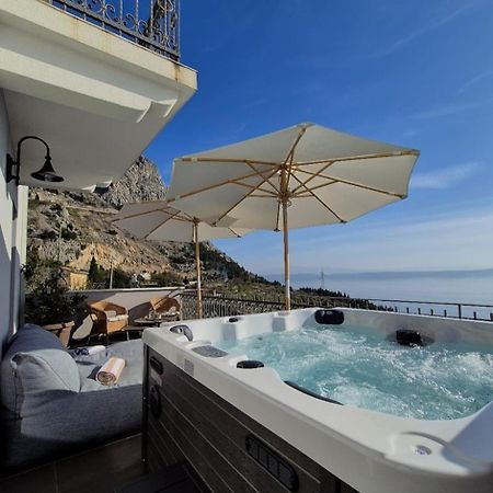 פודגורה Holliday Home Alida With Jacuzzi מראה חיצוני תמונה