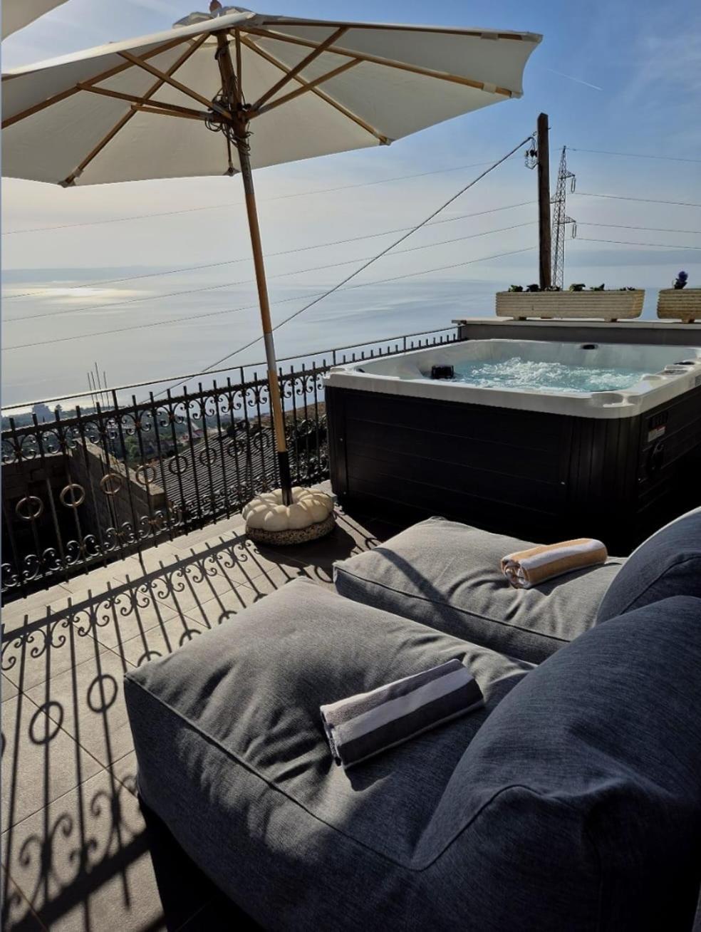 פודגורה Holliday Home Alida With Jacuzzi מראה חיצוני תמונה